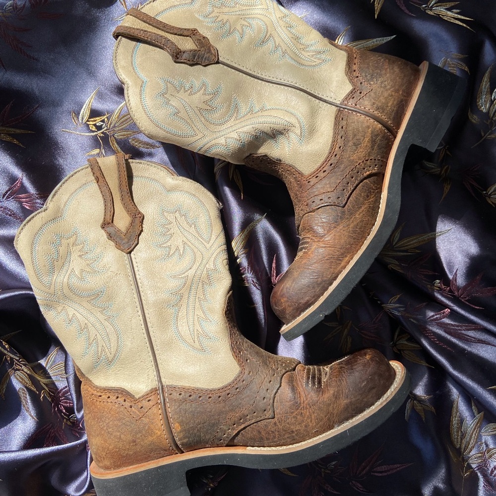 ARIAT FATBABY Cowgirl Boots!